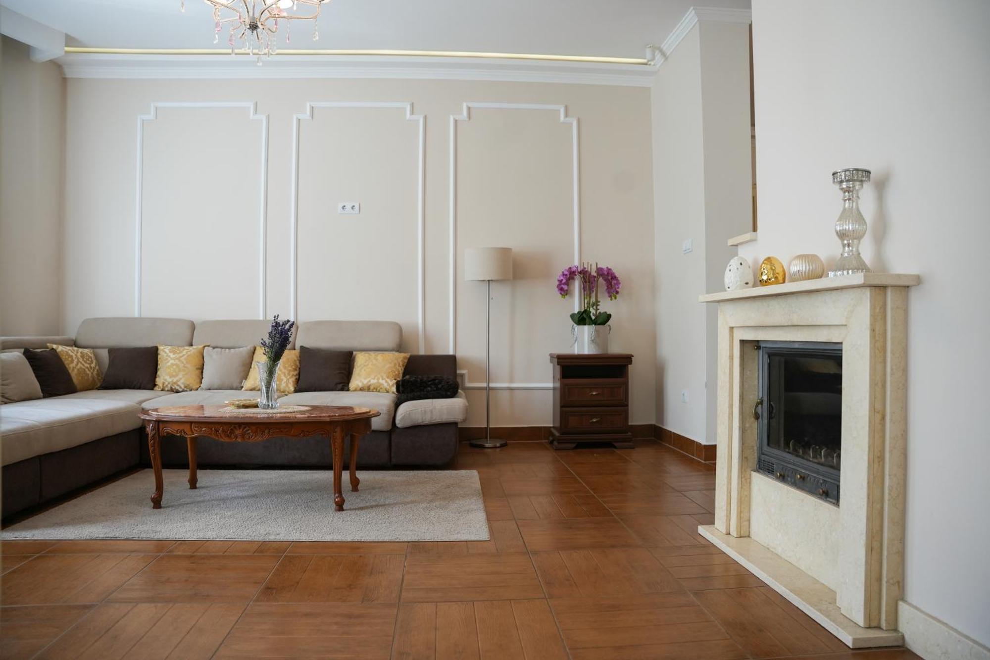 Várkert Deluxe Apartmanház Miskolc Exterior foto