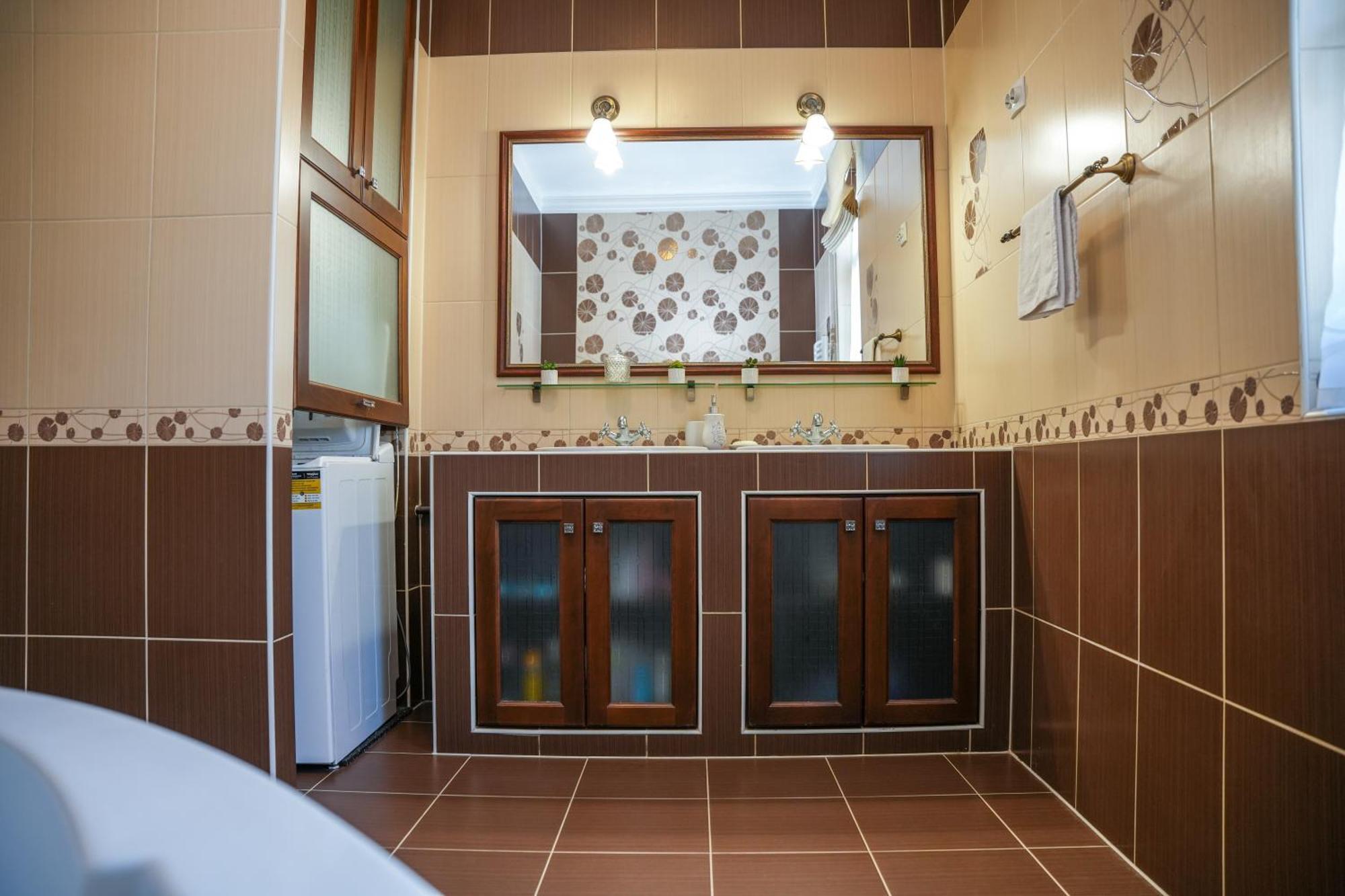 Várkert Deluxe Apartmanház Miskolc Exterior foto